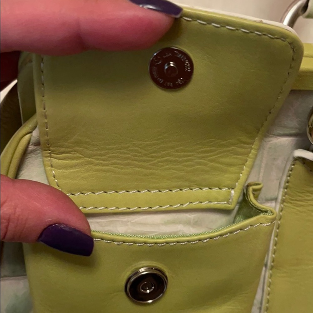 Sondra Roberts Faux Croc 🐊 Shoulder Bag Purse 💚 - Picture 4 of 14